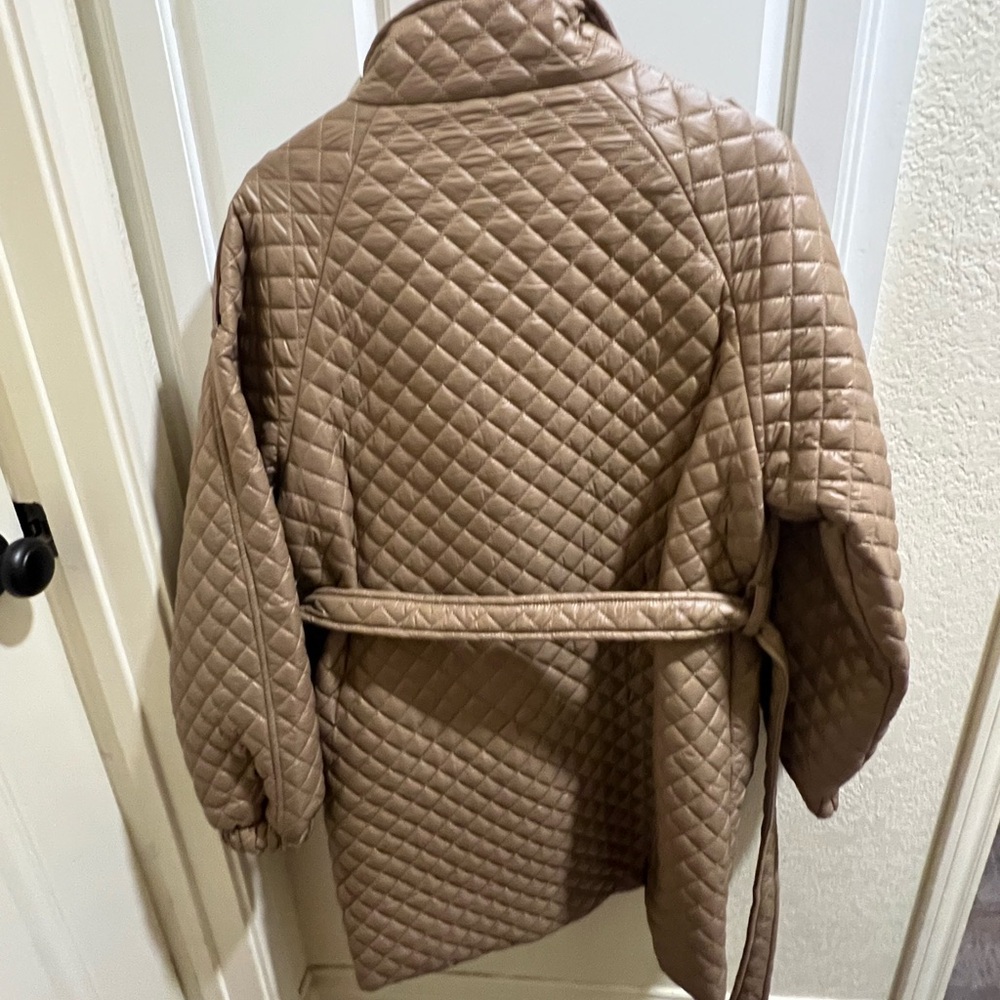 Coat - Picture 2 of 4